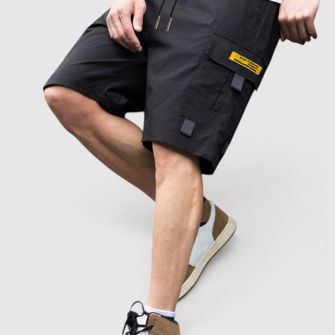 CORNELIS レギュラーフィットのカーゴショーツ
