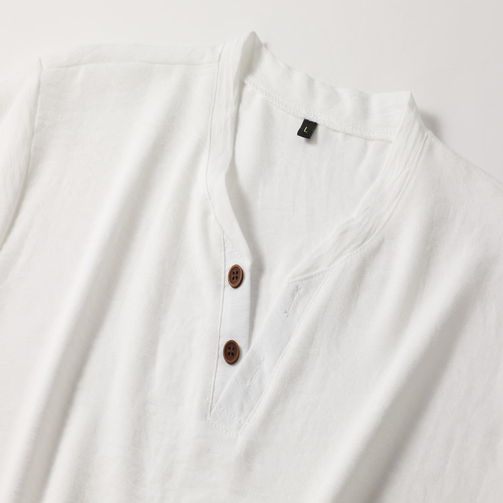 EWALD 軽量VネックTシャツ