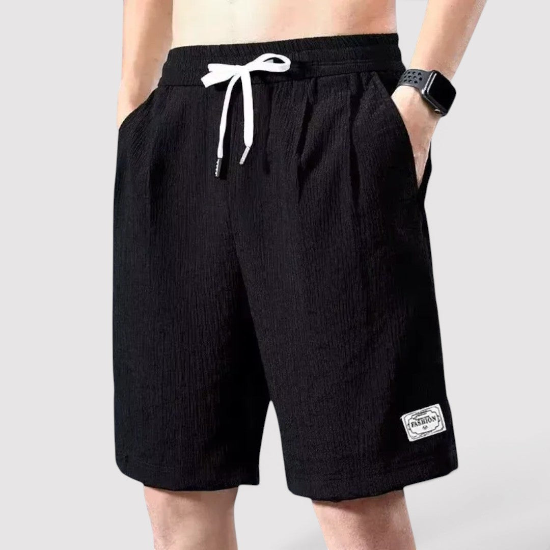JAKO 通気性の良い夏用ショートパンツ