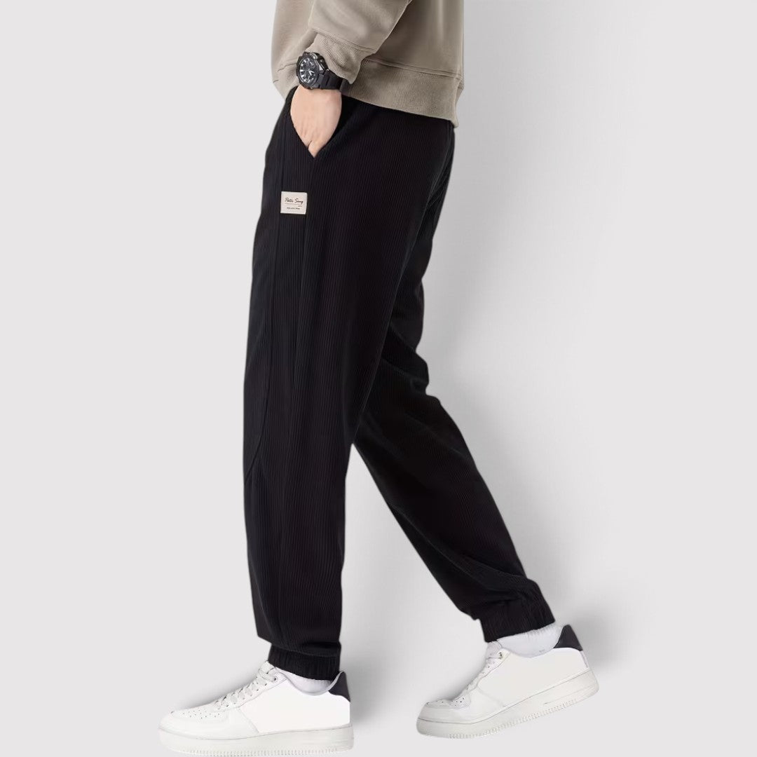 TRAVEON 軽量コーデュロイパンツ