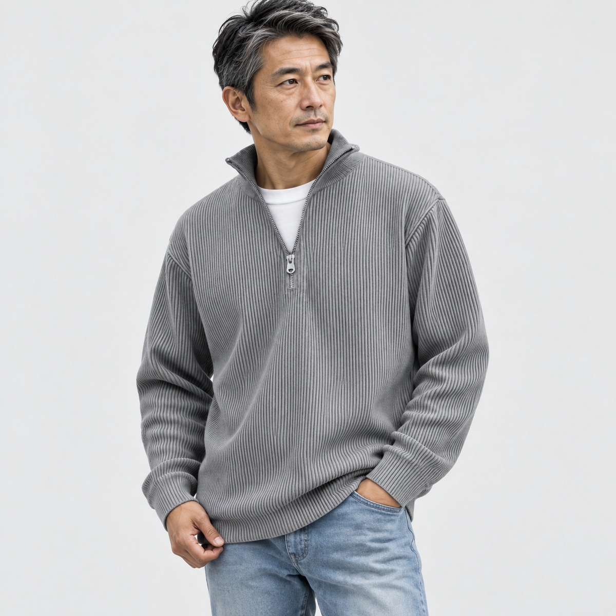 AKIHIKO ラグジュアリーなカジュアル・セーター